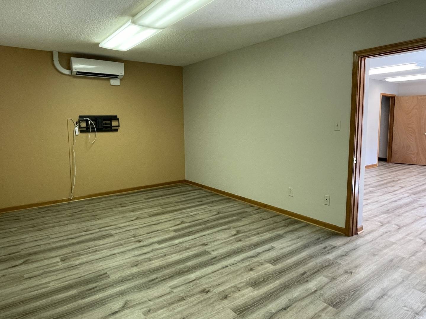 2002 Suite C E 5th ST, Sterling, IL 61081