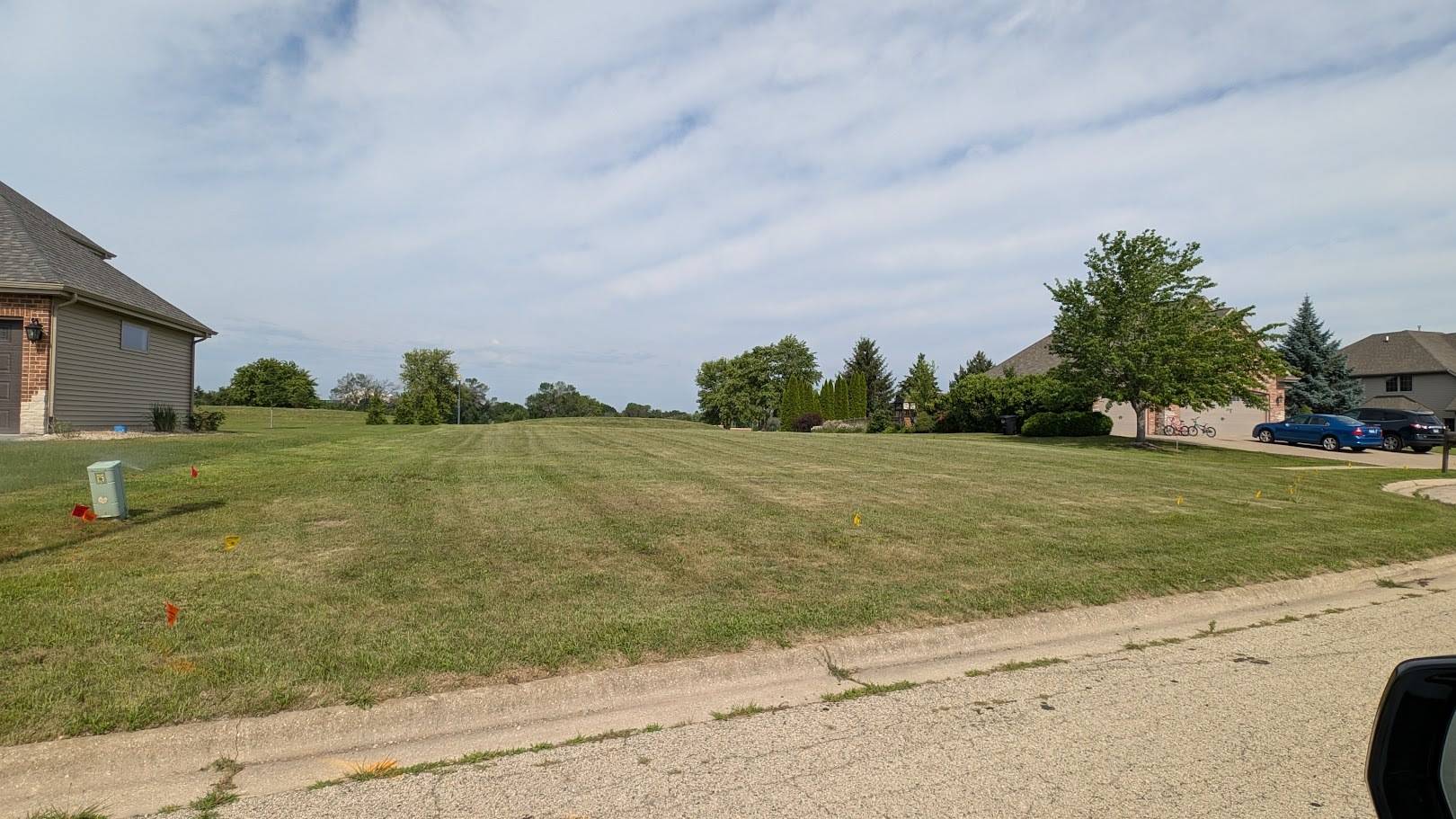 906 Tivoli DR, Rockford, IL 61107