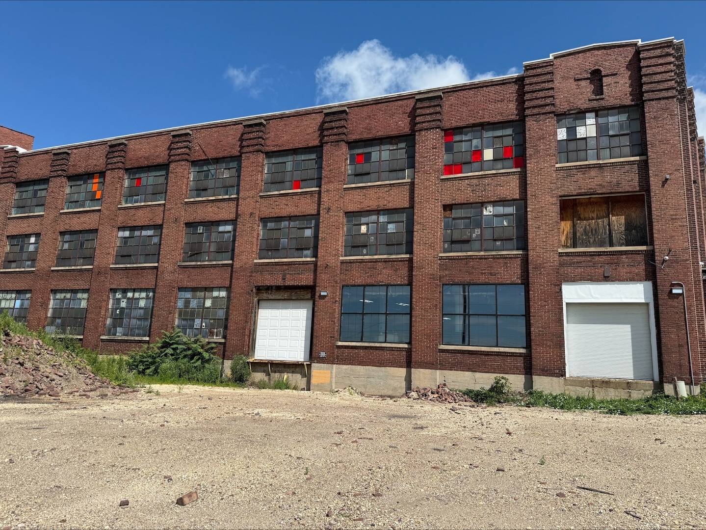 301 W 3rd ST, Sterling, IL 61081