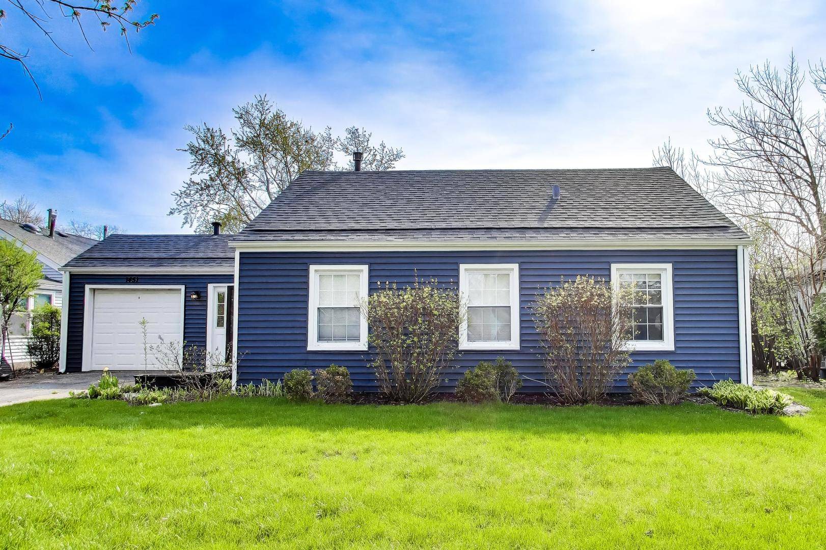 1451 Sycamore LN, Northbrook, IL 60062
