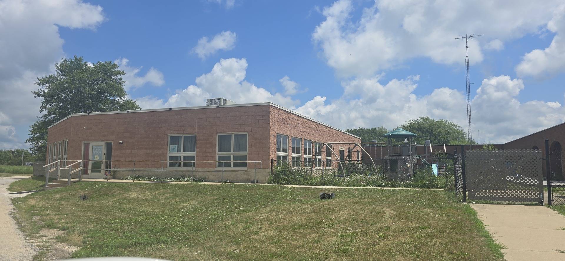 1240 N MARKET ST, Paxton, IL 60957