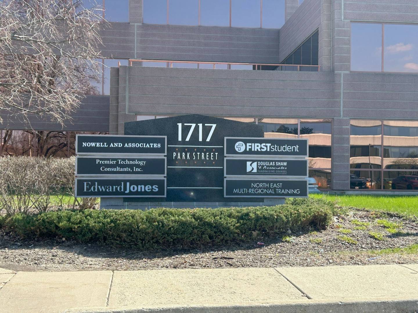 1717 Park ST, Naperville, IL 60563