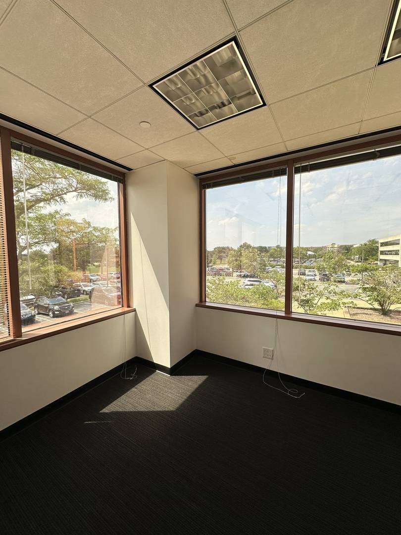 1717 Park ST, Naperville, IL 60563