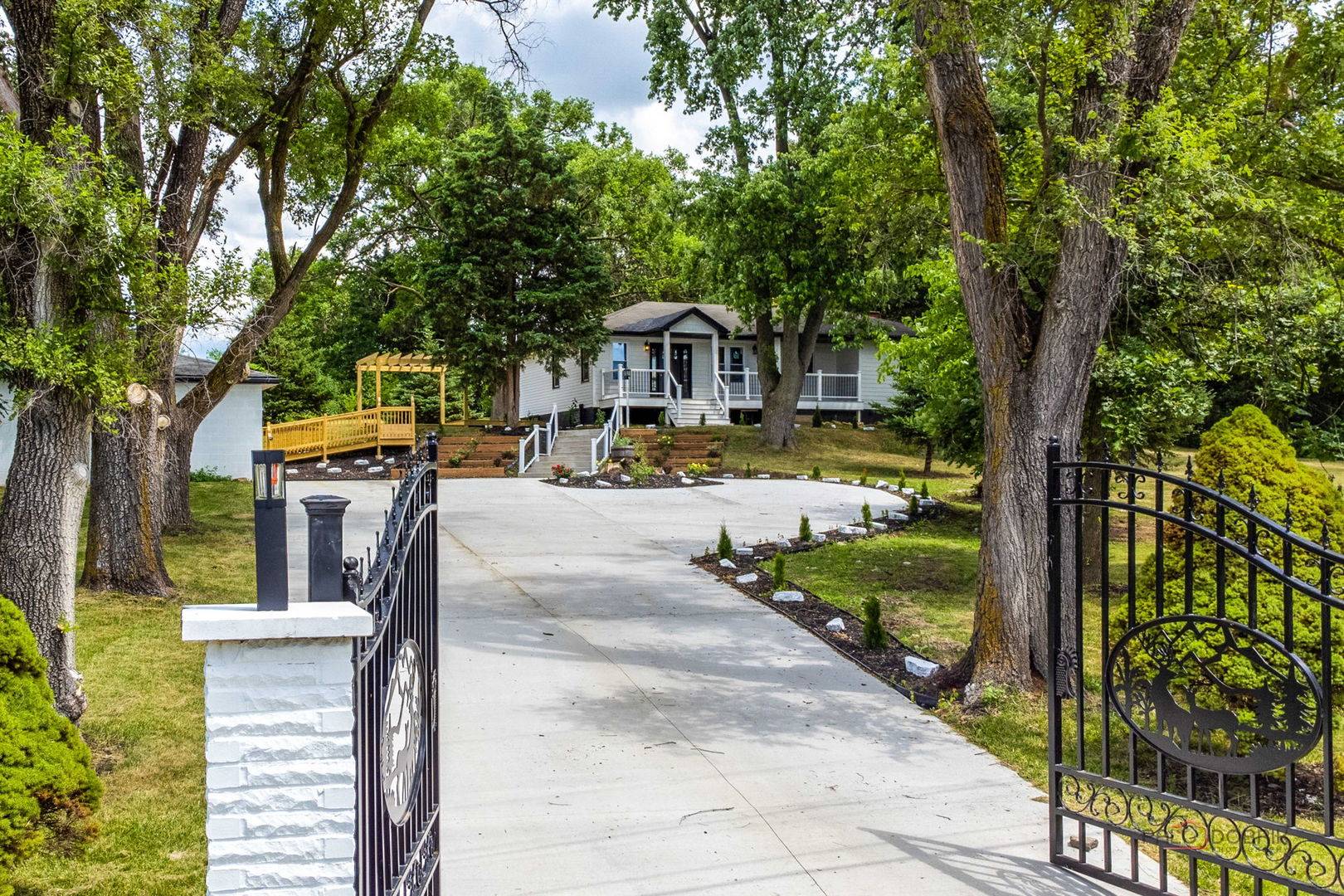 16705 Wolf RD, Orland Park, IL 60467