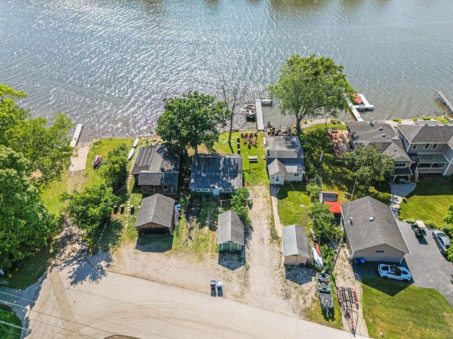 5N092 Grove AVE, St. Charles, IL 60174