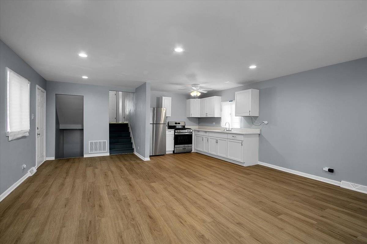 8853 S Halsted ST, Chicago, IL 60620