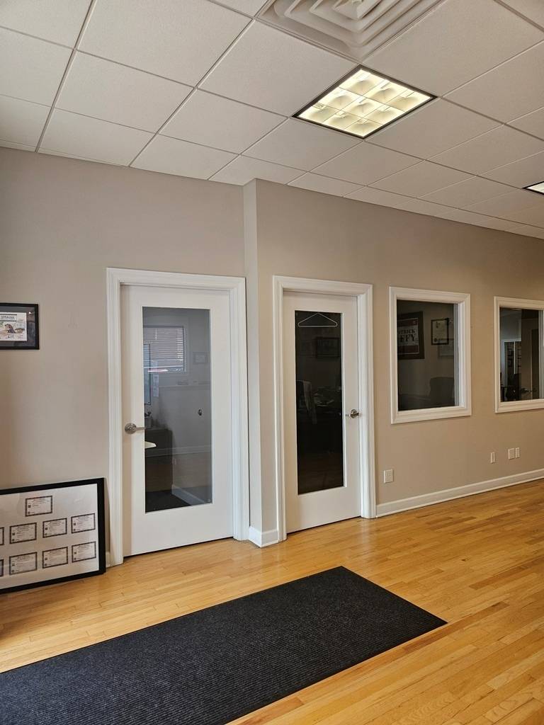 4220 W Montrose AVE, Chicago, IL 60641