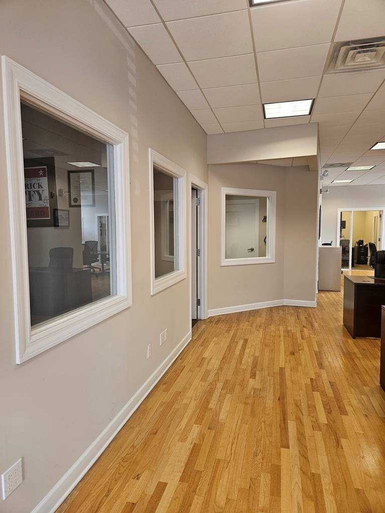 4220 W Montrose AVE, Chicago, IL 60641