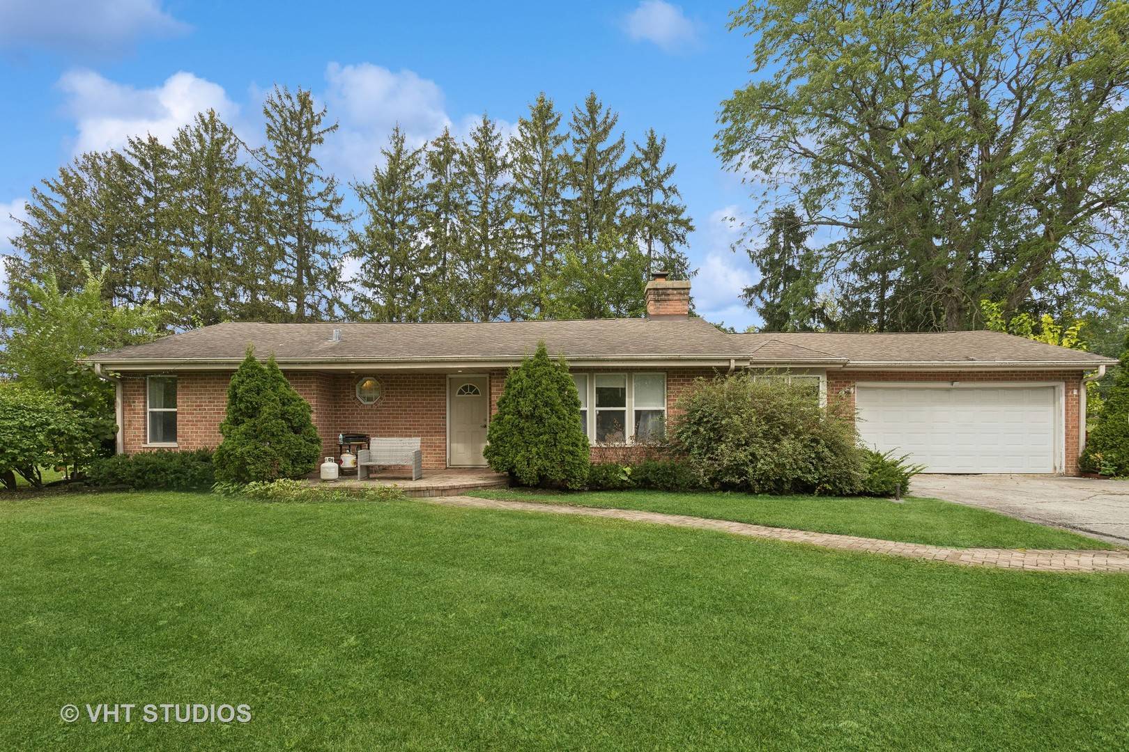 1750 W Thomas ST, Arlington Heights, IL 60004