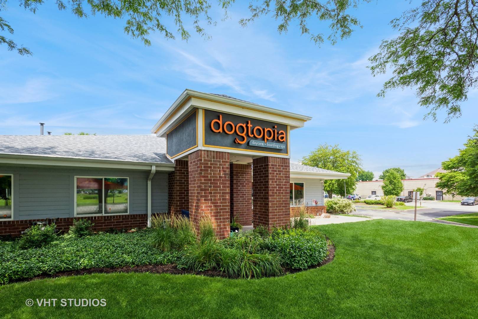 2423 Fargo BLVD, Geneva, IL 60134