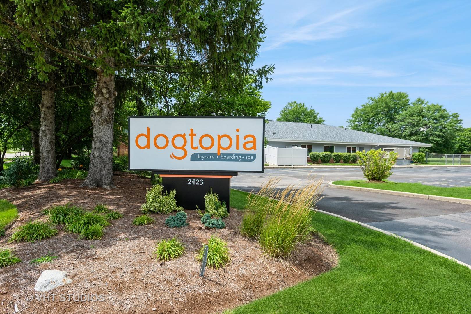 2423 Fargo BLVD, Geneva, IL 60134