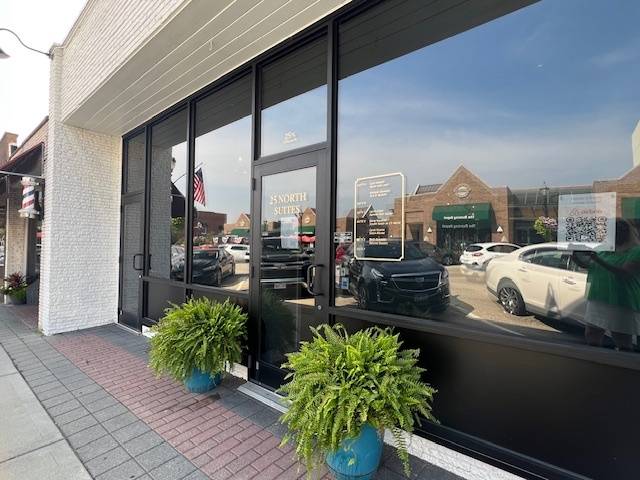 25 N Williams ST, Crystal Lake, IL 60014