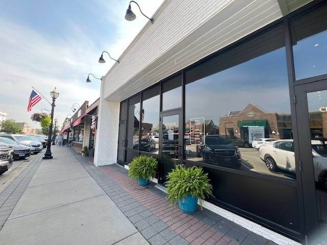 25 N Williams ST, Crystal Lake, IL 60014