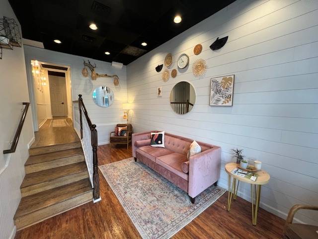 25 N Williams ST, Crystal Lake, IL 60014