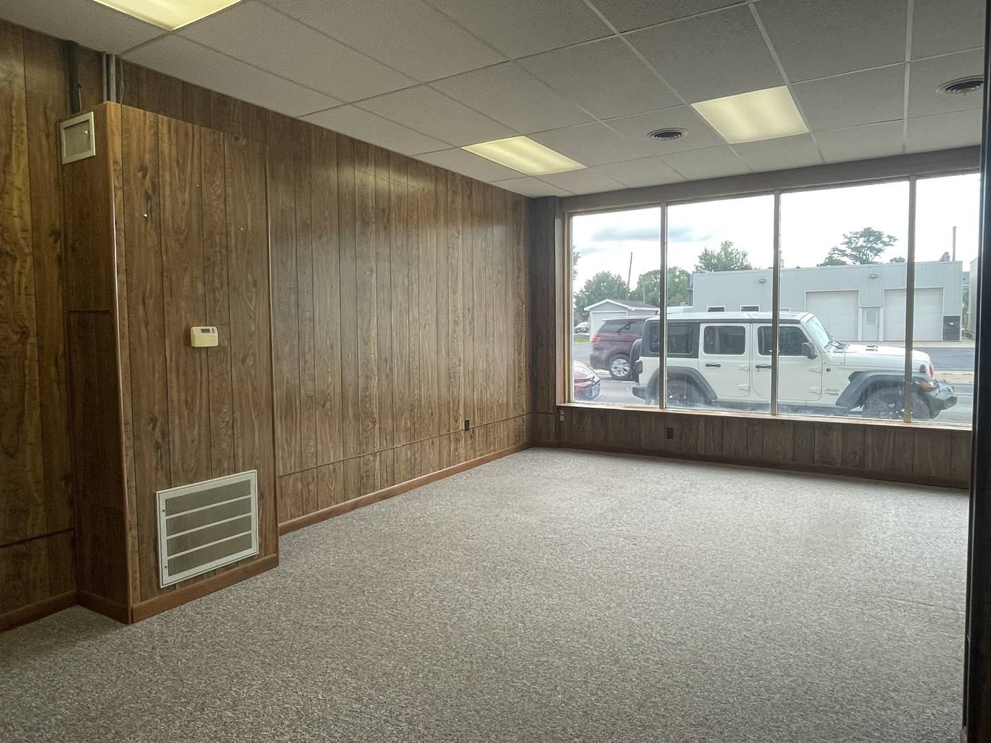 503 E 3rd ST, Sterling, IL 61081