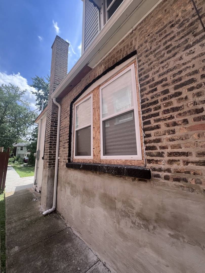 1105 W 111th PL, Chicago, IL 60643