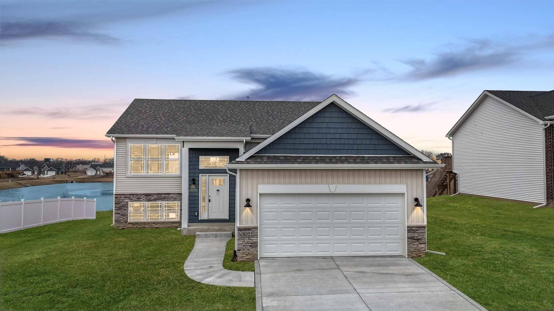 3022 W 84th PL, Merrillville, IN 46410