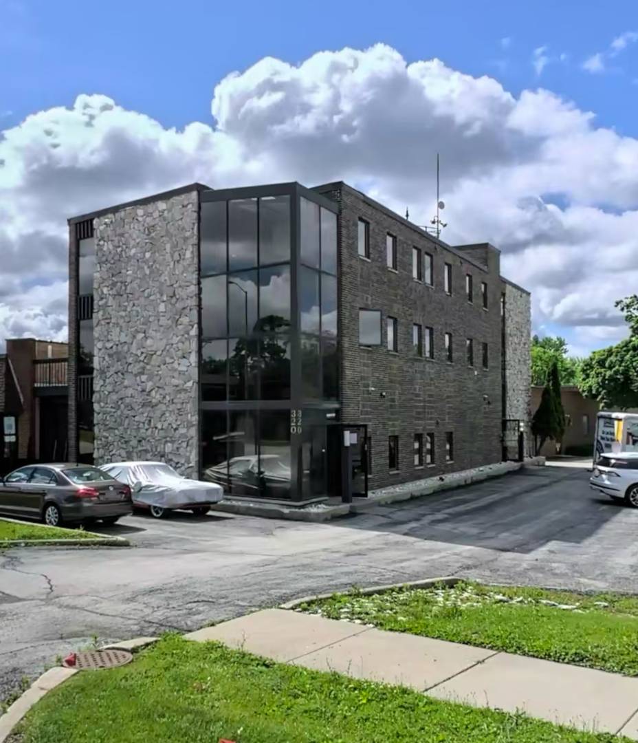 320 E Irving Park RD, Wood Dale, IL 60191
