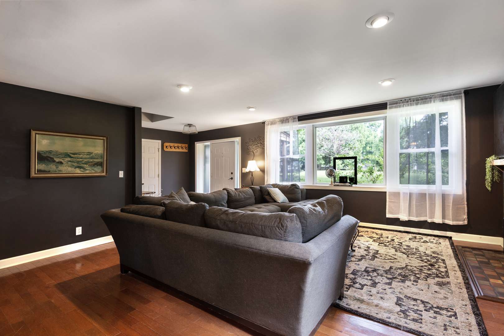 483 E Crystal Lake AVE, Crystal Lake, IL 60014