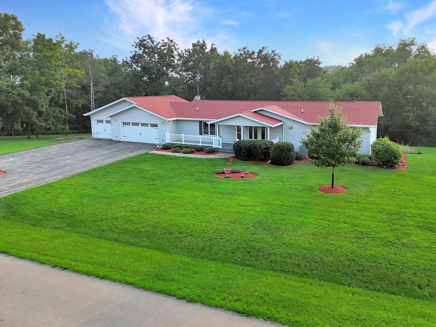 24-134 Hidden Ranch DR, Lanark, IL 61046