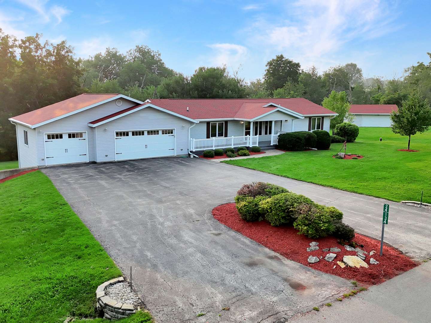 24-134 Hidden Ranch DR, Lanark, IL 61046