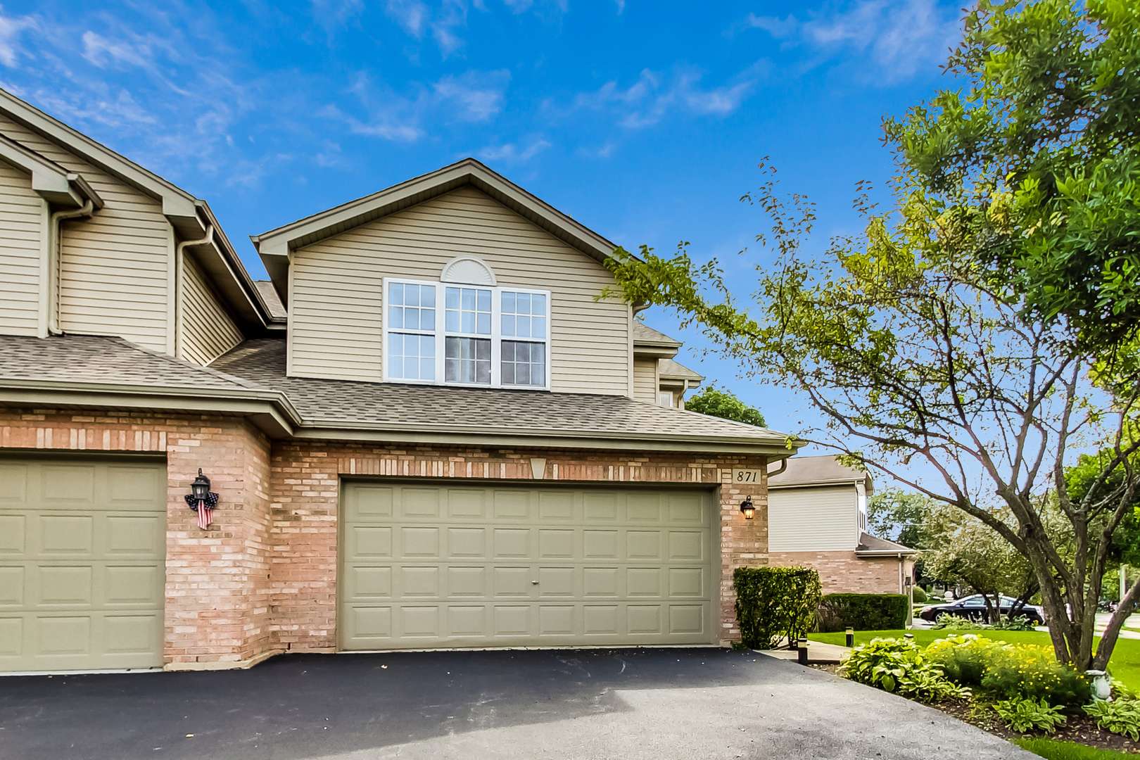 871 Rosebud CT, Roselle, IL 60172