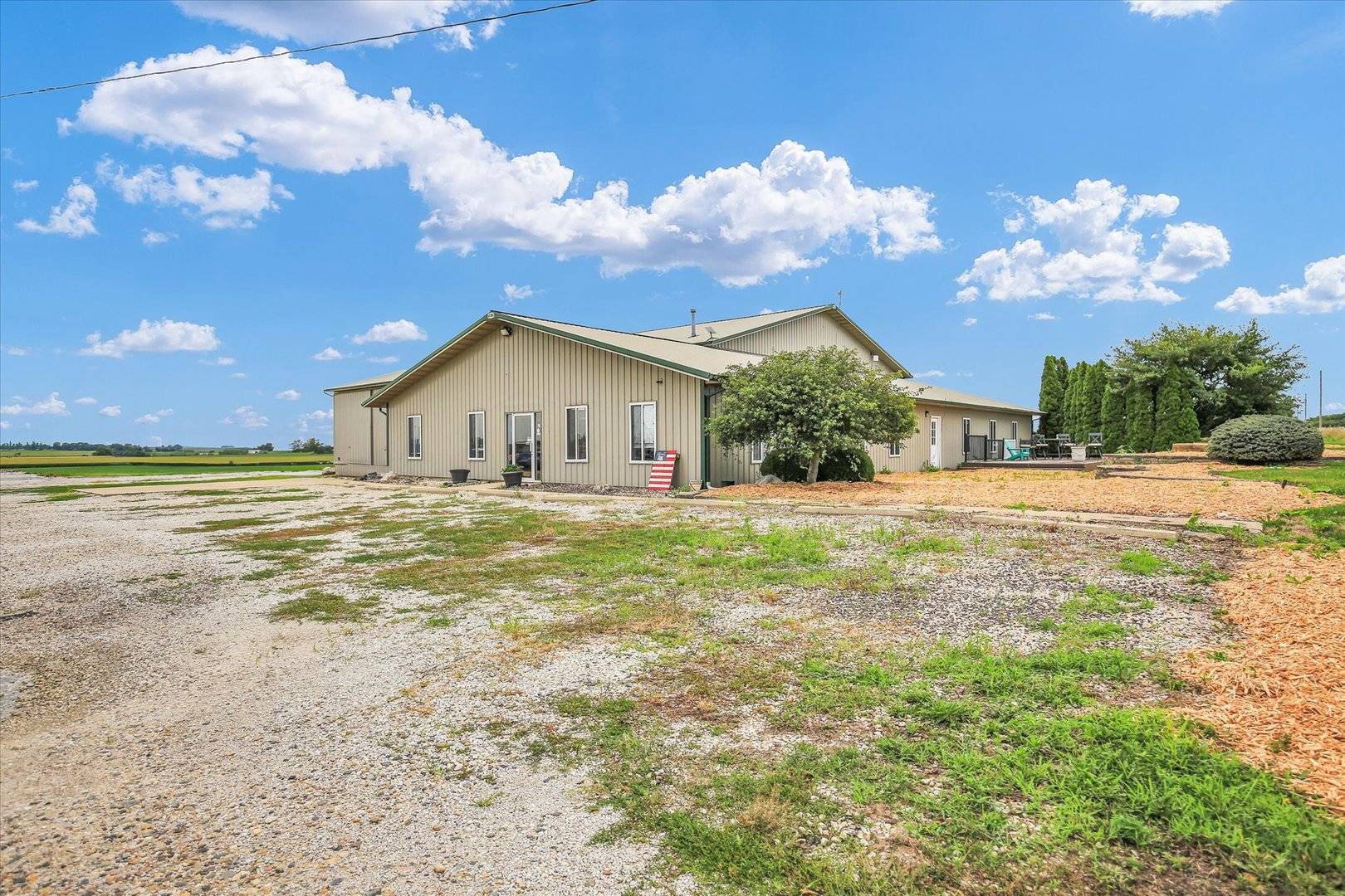 1069 County Road 900, Champaign, IL 61822