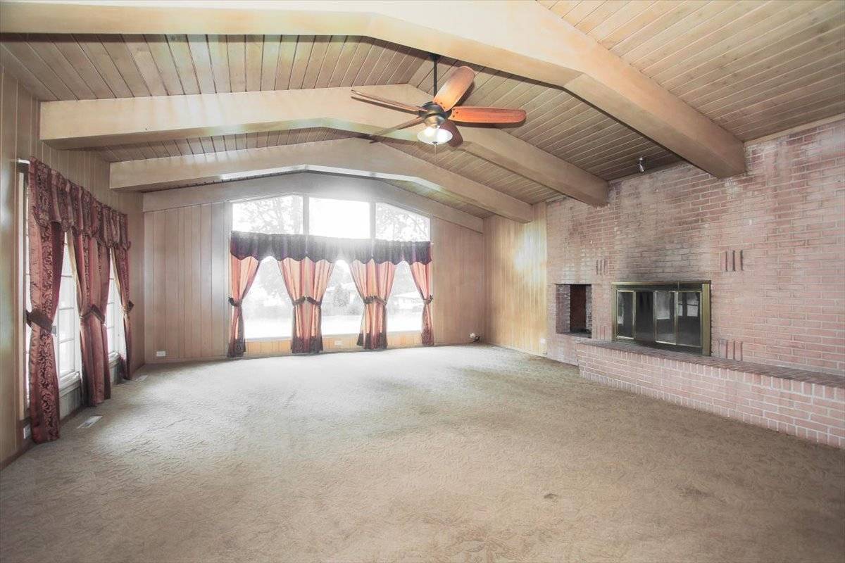 701 W Stearns RD, Bartlett, IL 60103