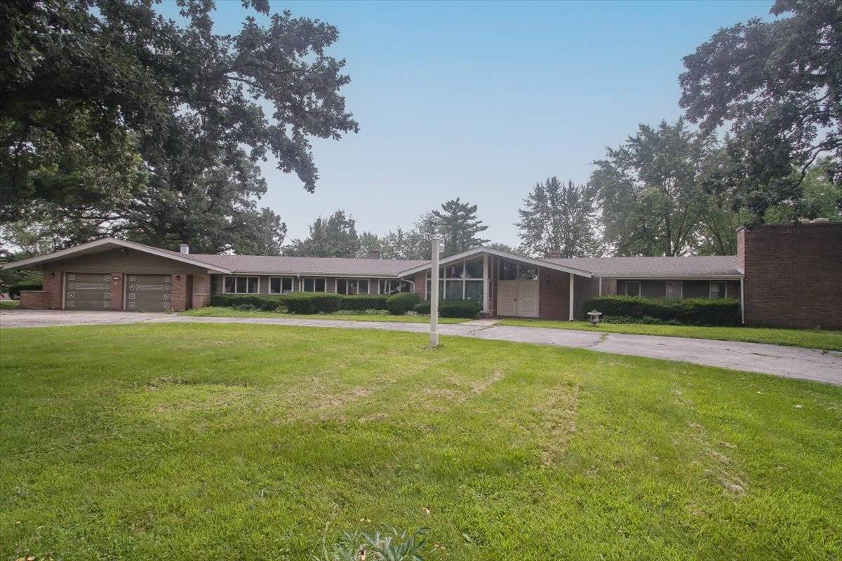701 W Stearns RD, Bartlett, IL 60103