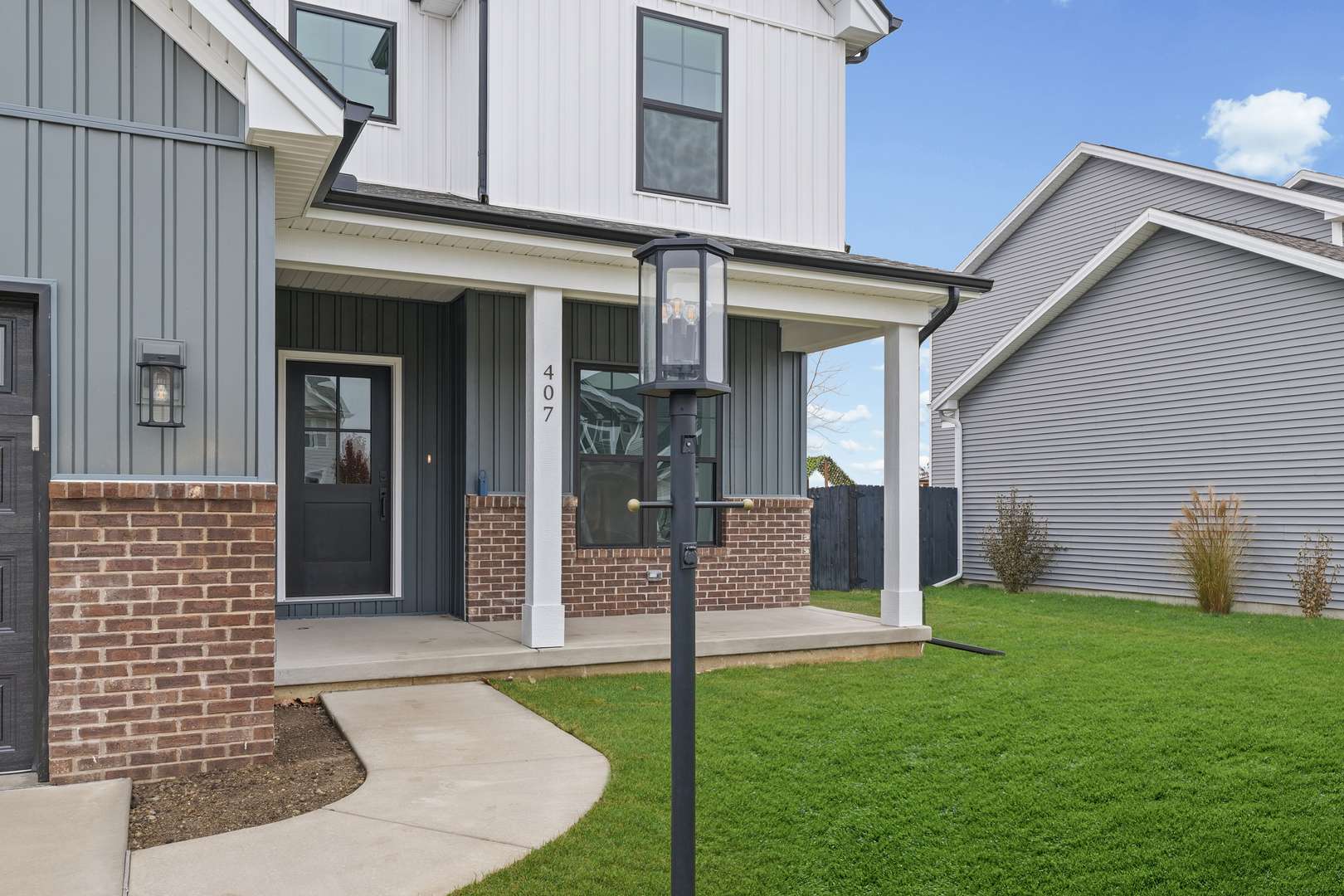 407 Harpers Ferry, Savoy, IL 61874