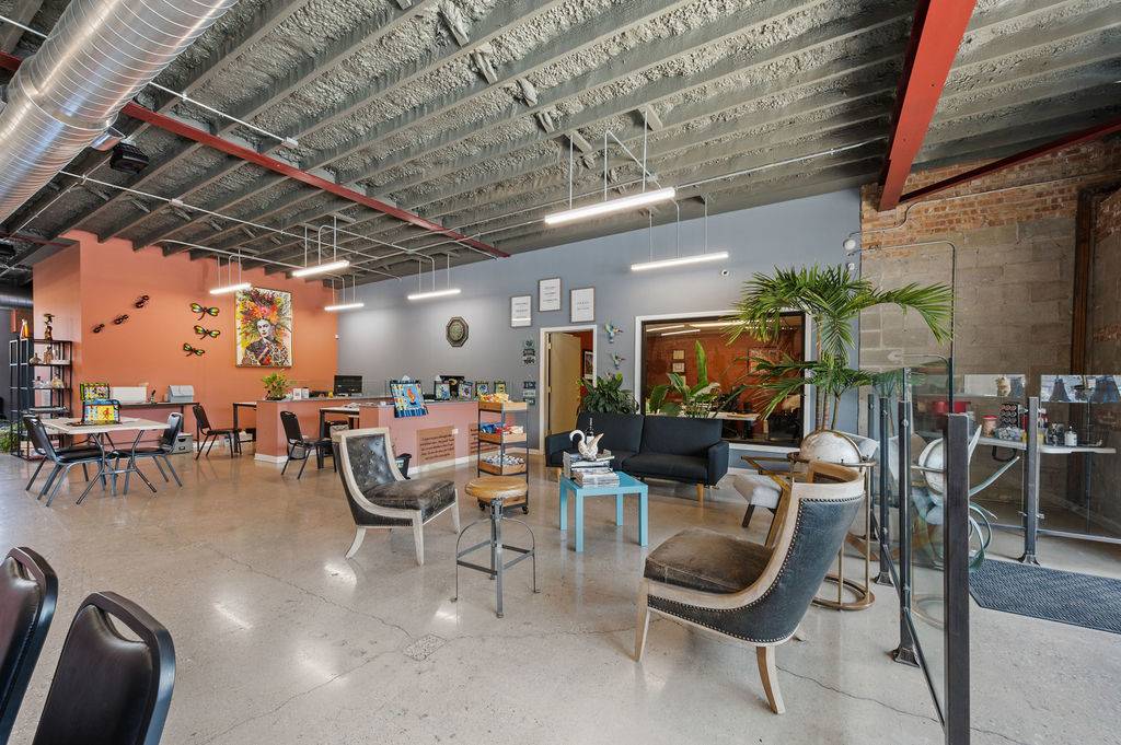 5940 W Montrose AVE, Chicago, IL 60634