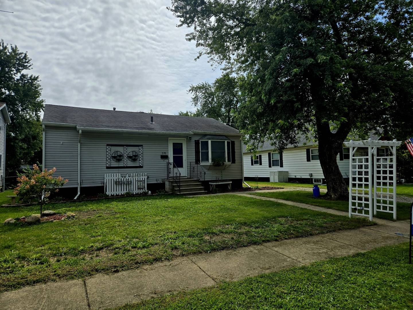 376 S Oak ST, Manteno, IL 60950