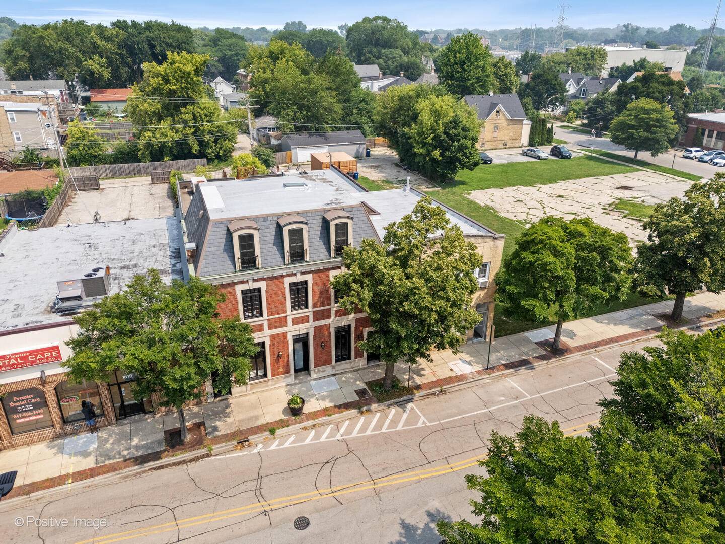 1817 Church ST, Evanston, IL 60201