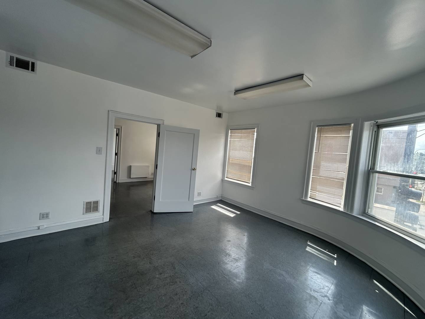 9453 S Ashland AVE #14, Chicago, IL 60620