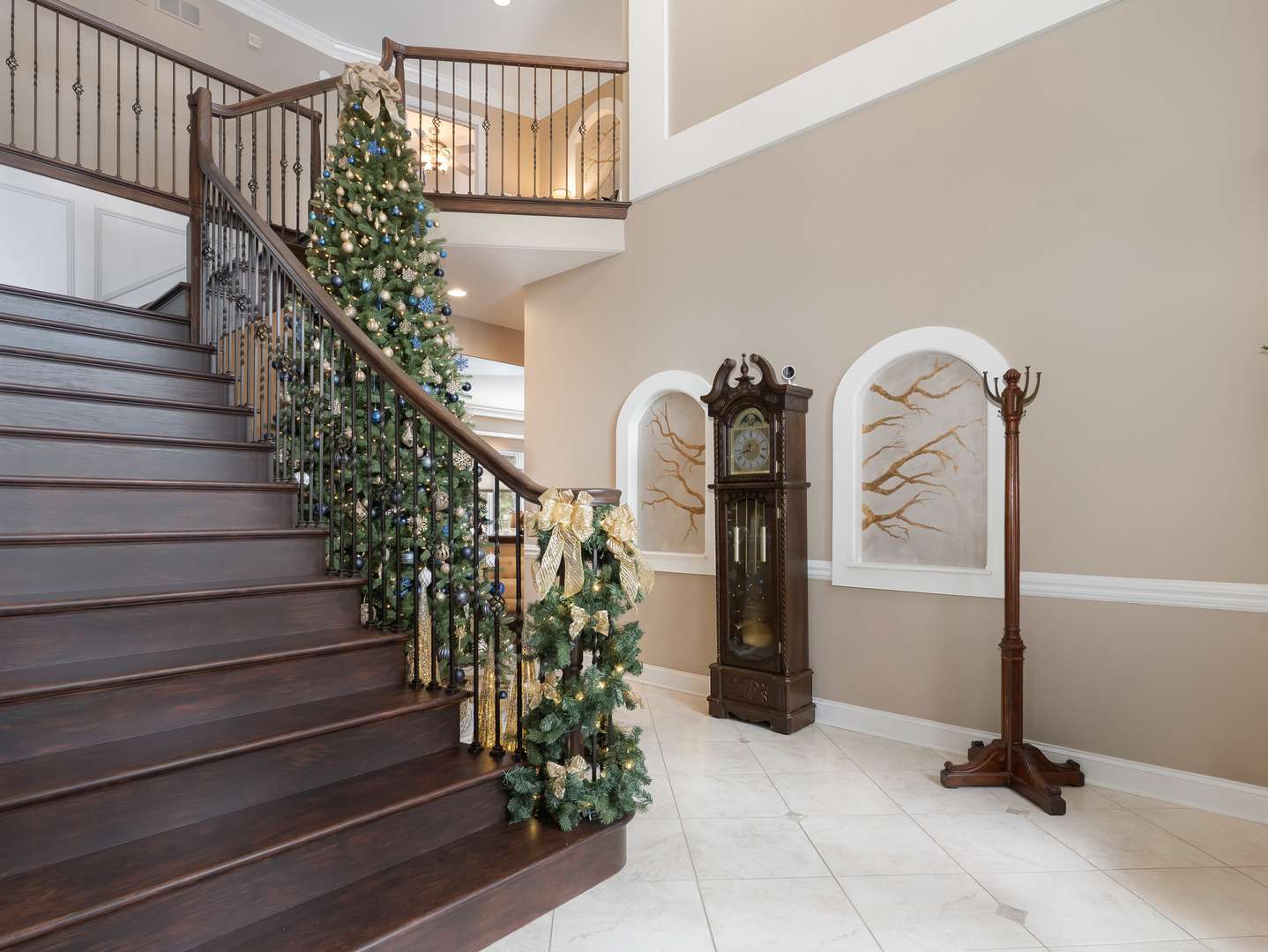2223 Spartina LN, Naperville, IL 60564