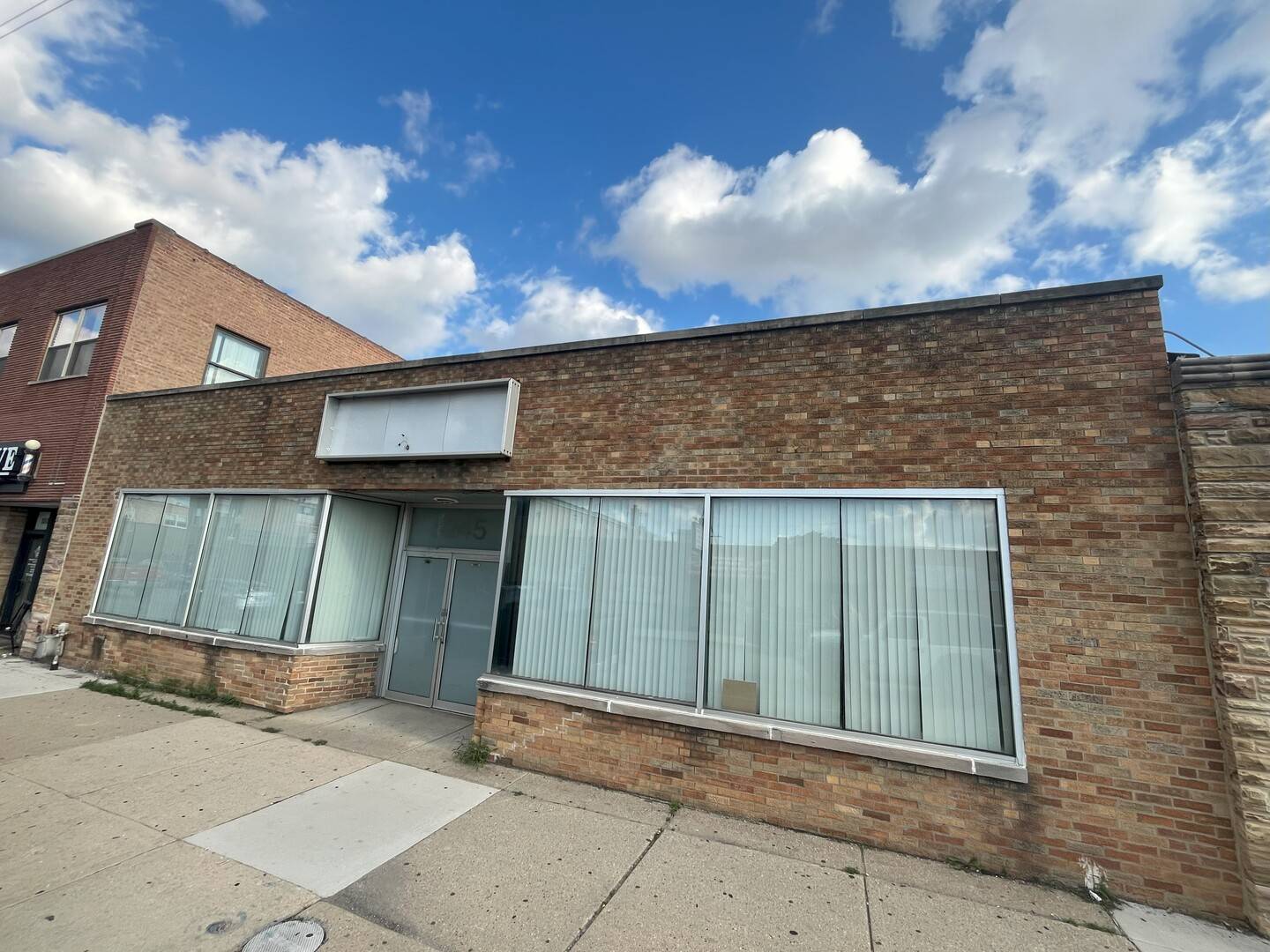 5245 W Diversey AVE, Chicago, IL 60639