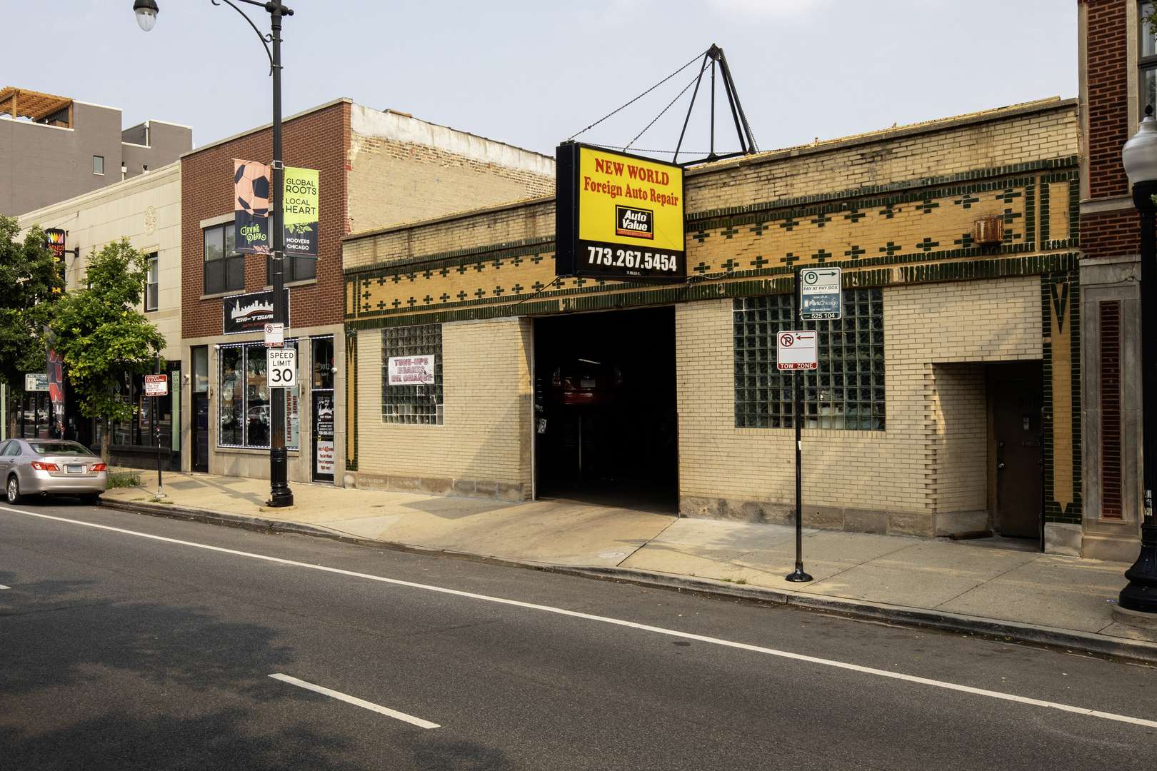 3010 W Irving Park RD, Chicago, IL 60618