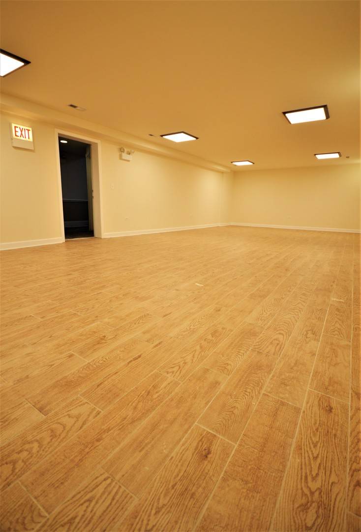 3355 N Clark ST #BN, Chicago, IL 60657