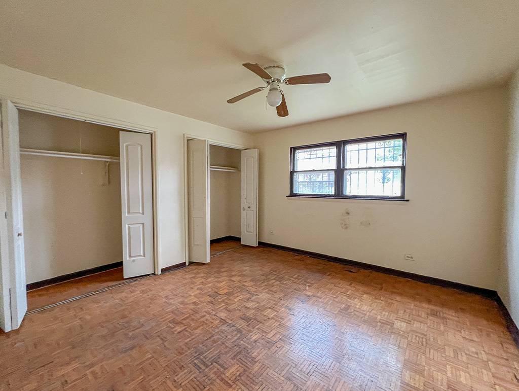 7727 S Colfax AVE, Chicago, IL 60649