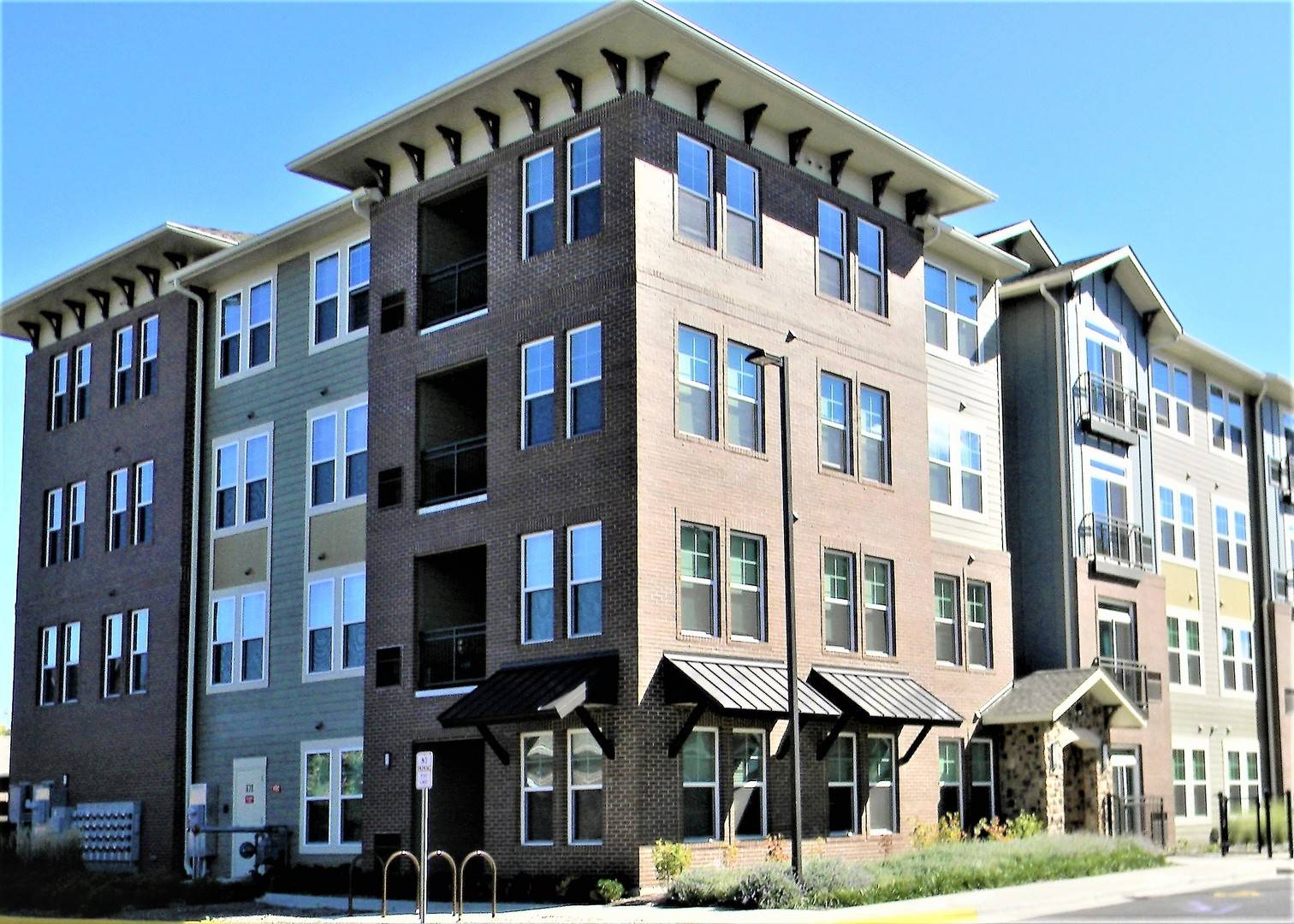670 E Algonquin RD #4101, Schaumburg, IL 60173