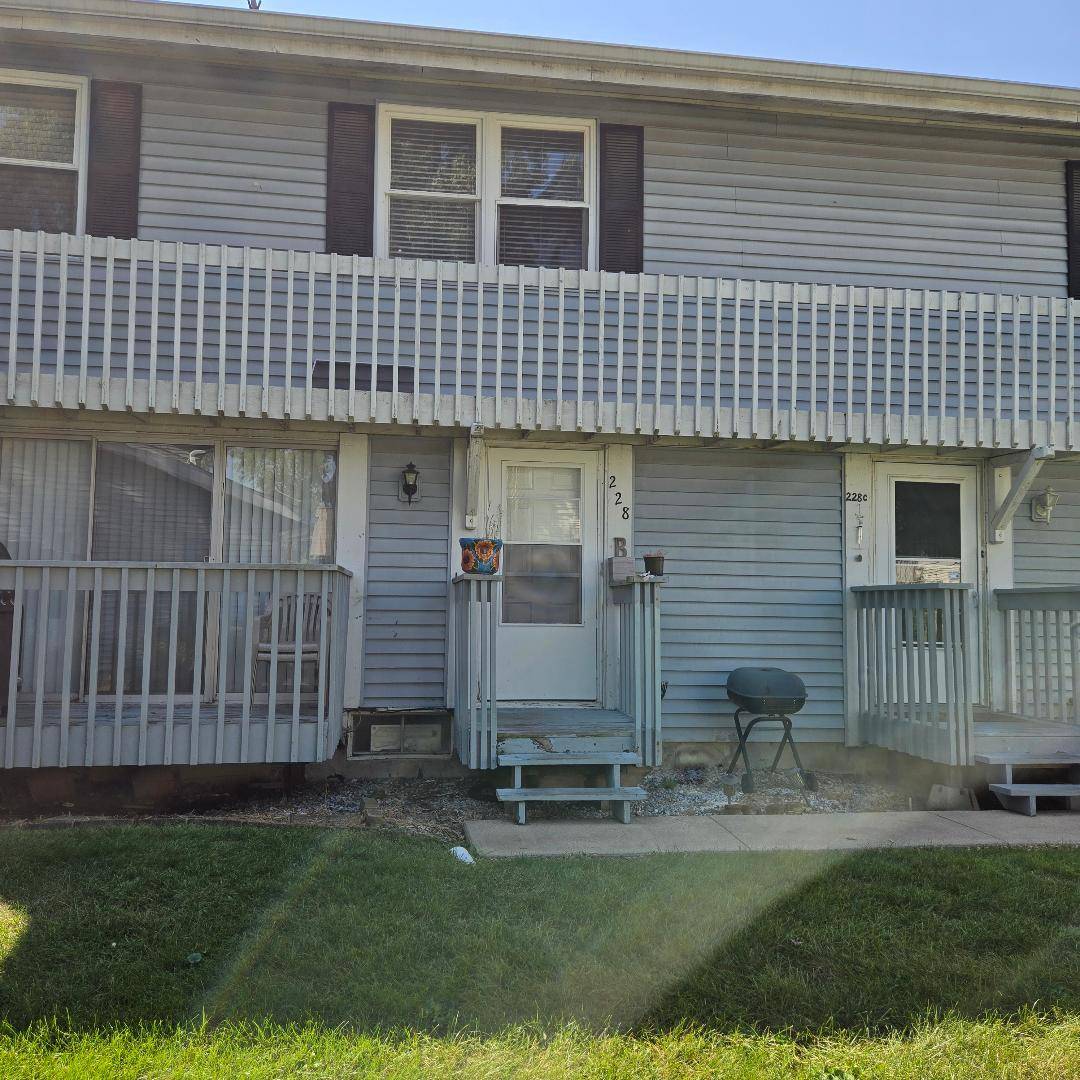 228 ELKHORN CT #B, Bolingbrook, IL 60440
