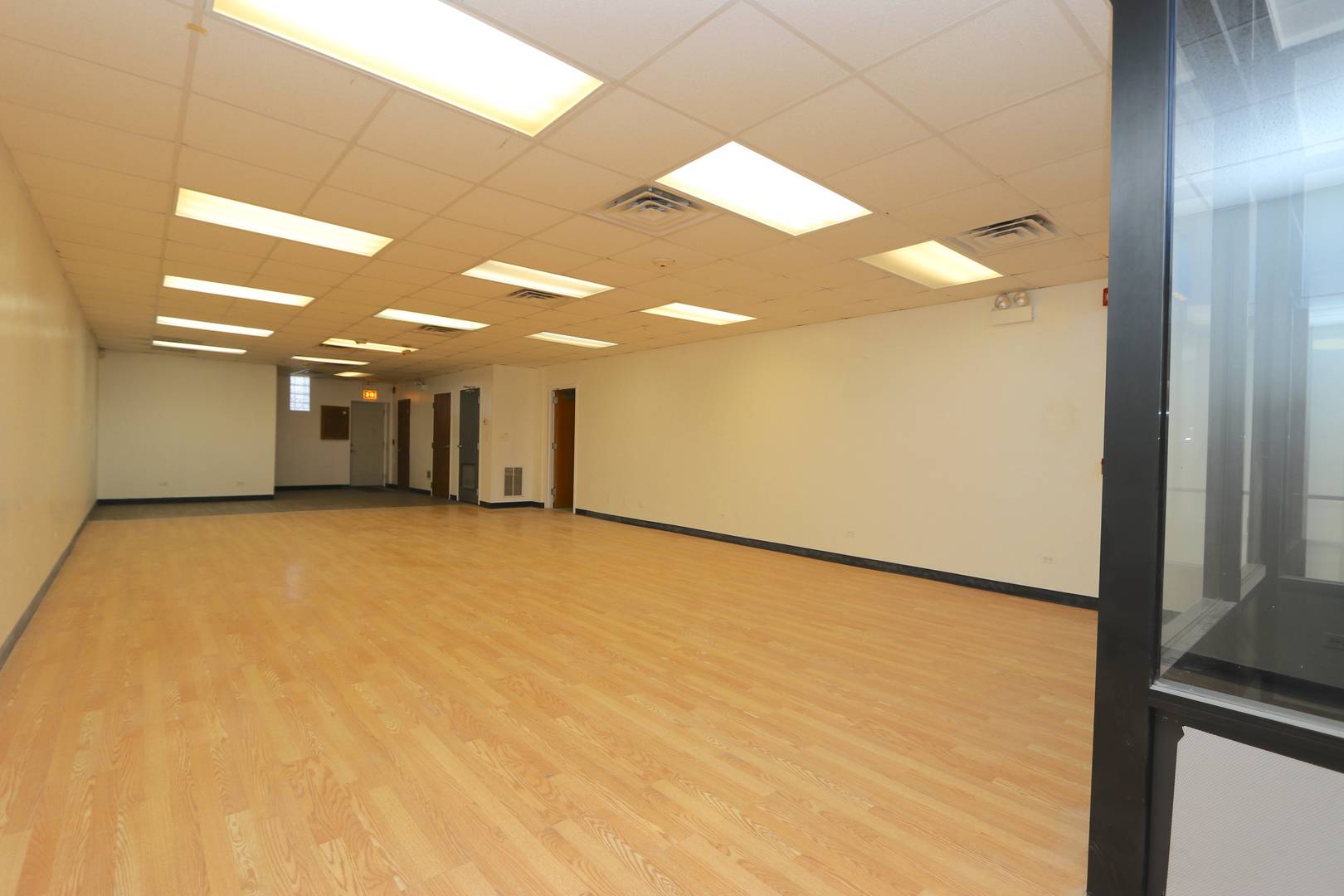 5361 W North AVE, Chicago, IL 60639
