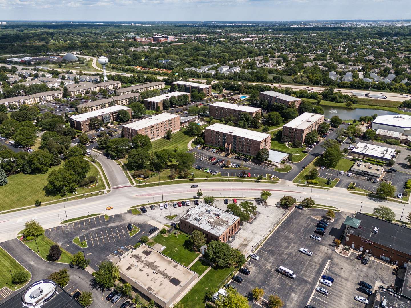 1080 Nerge RD, Elk Grove Village, IL 60007