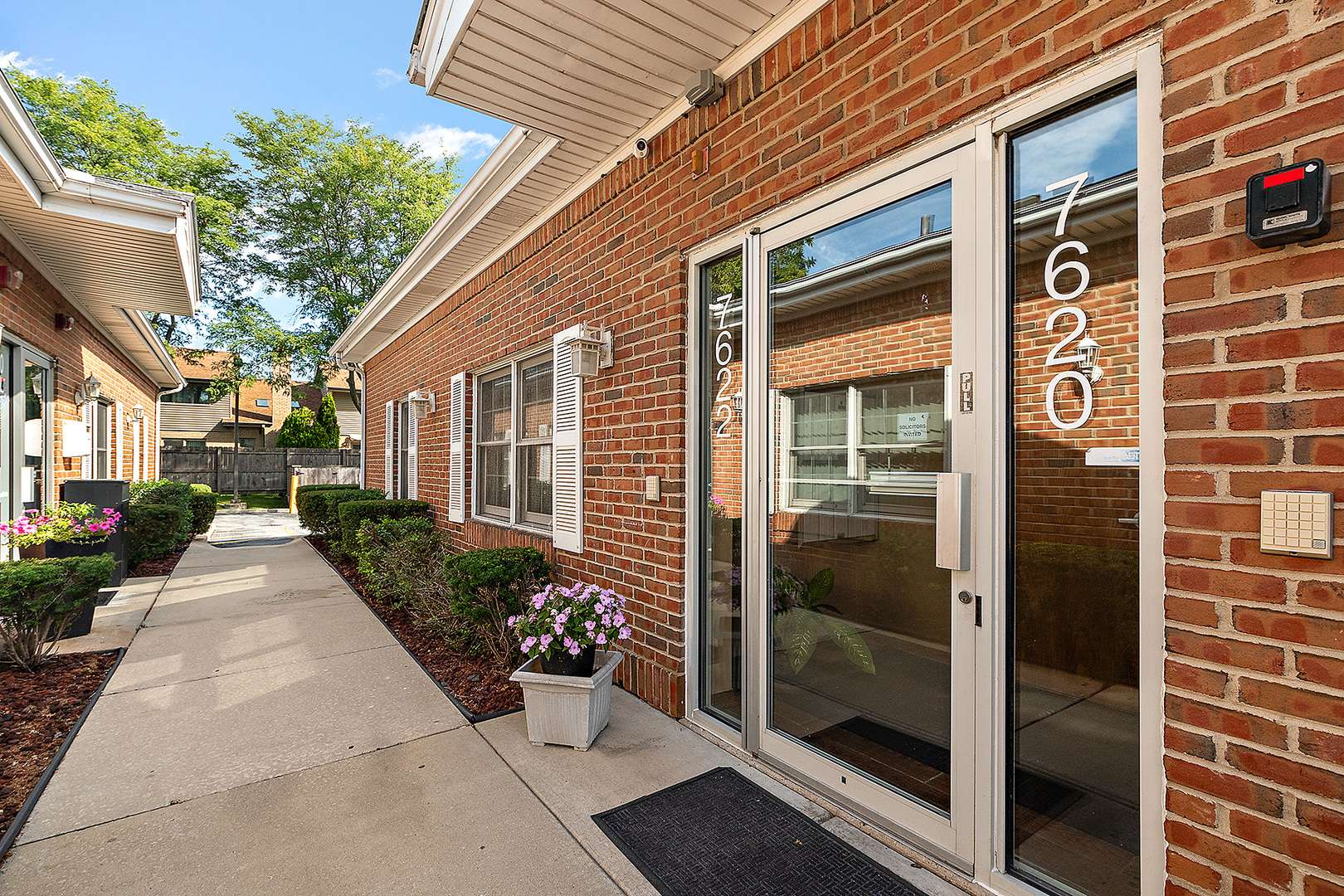 7620 W 159th ST, Orland Park, IL 60462