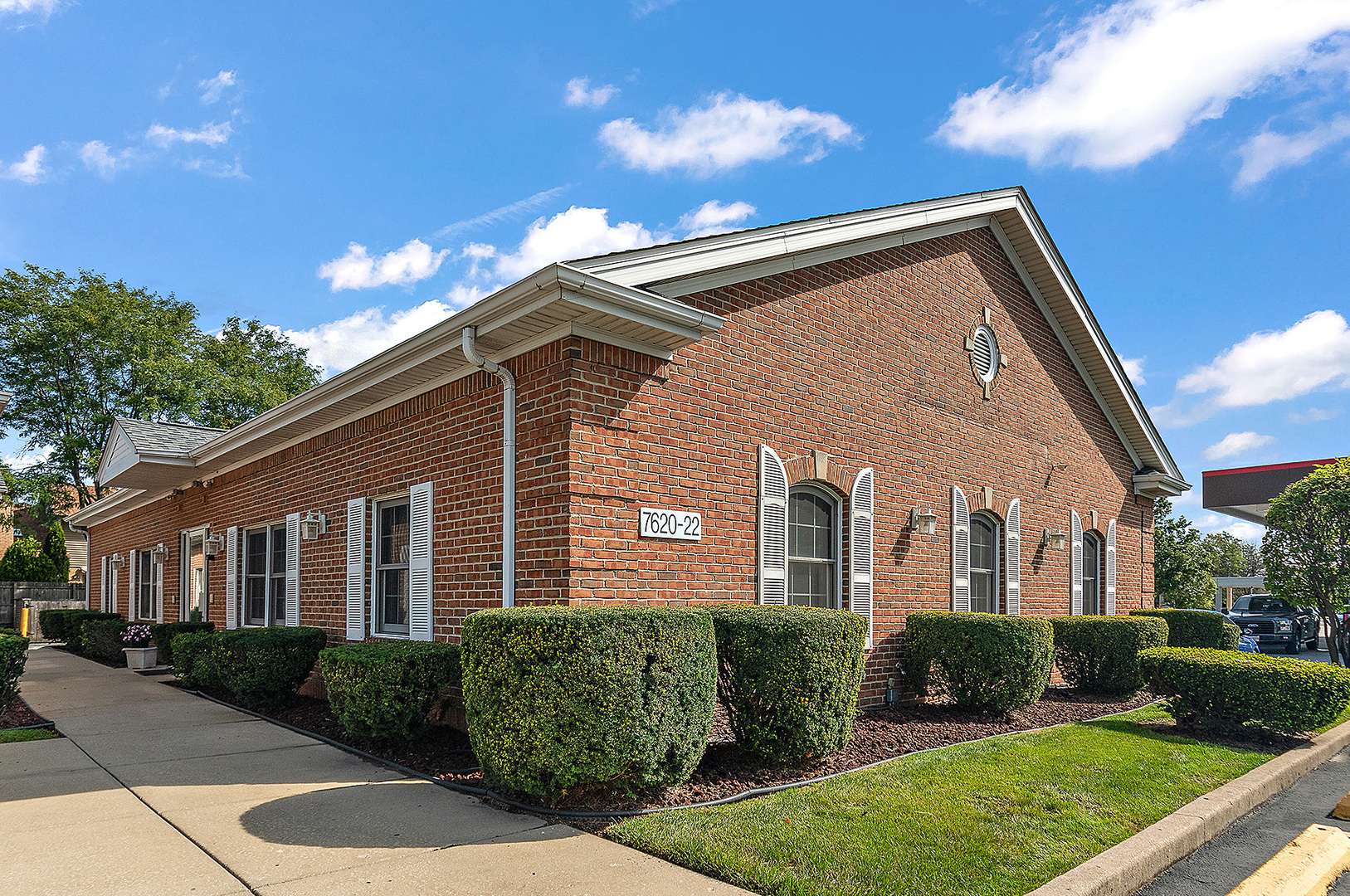 7620 W 159th ST, Orland Park, IL 60462