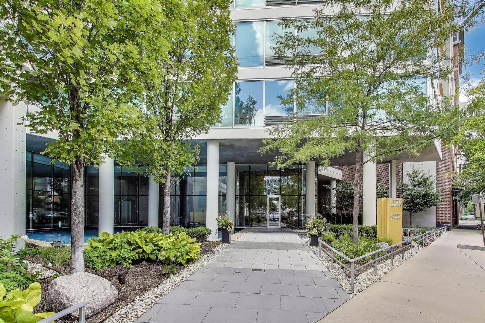 1720 Maple AVE #1360, Evanston, IL 60201