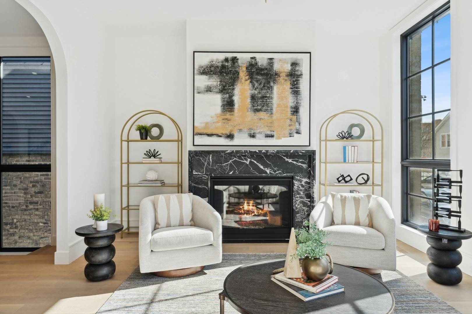 2237 W Roscoe ST #2W, Chicago, IL 60618