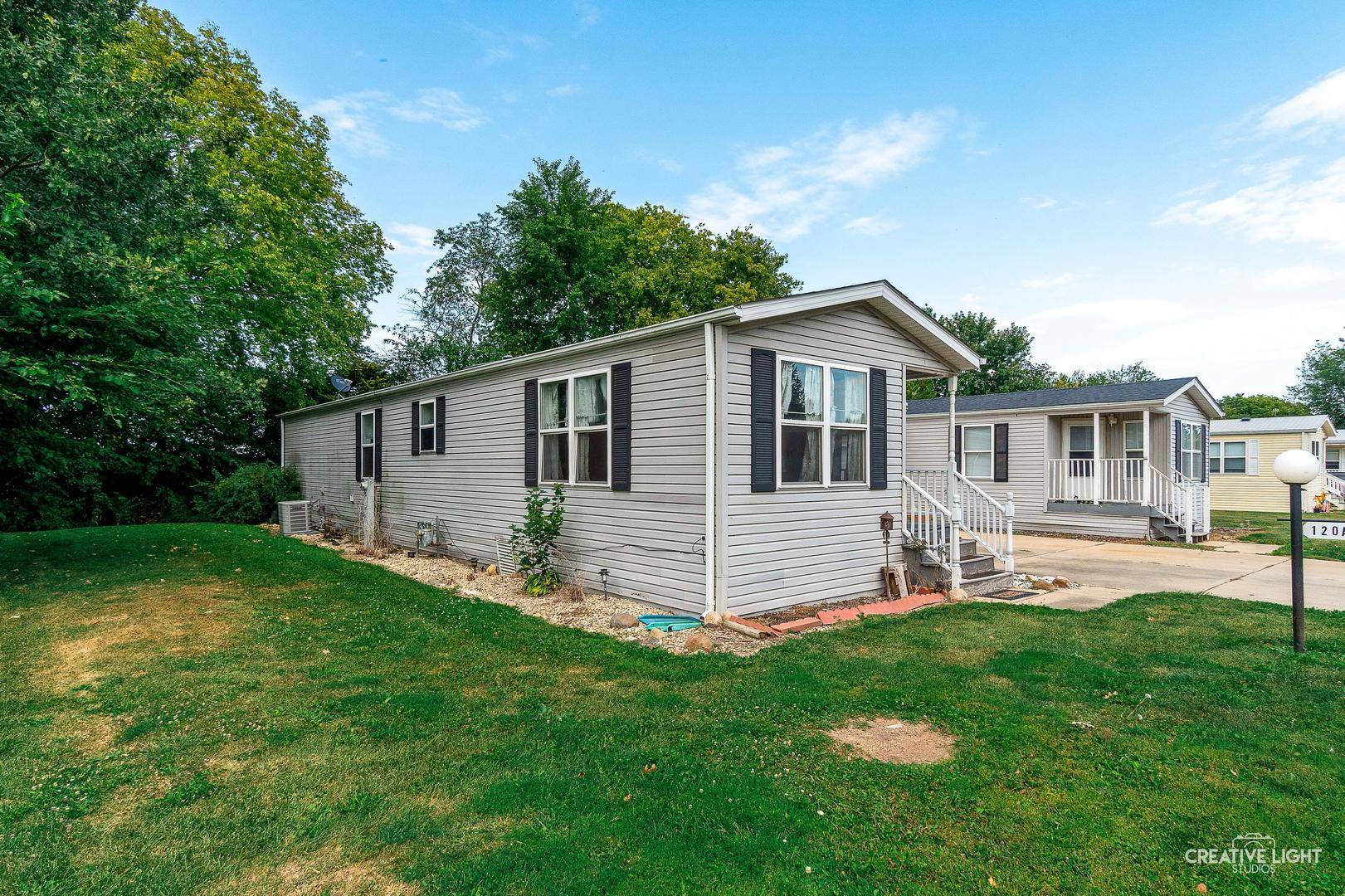 120 Cardinal LN #A, Sandwich, IL 60548