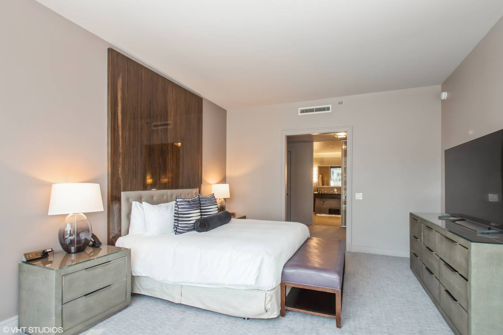 401 N Wabash AVE #2336, Chicago, IL 60611