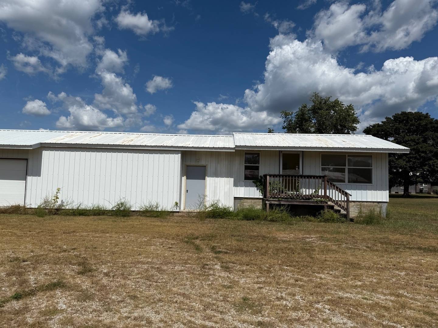 18 Broadway ST, Herrick, IL 62431